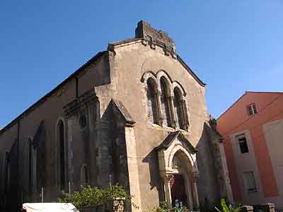 vue extrieure du temple de Bessges