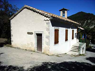 Le temple-mairie d'Establet