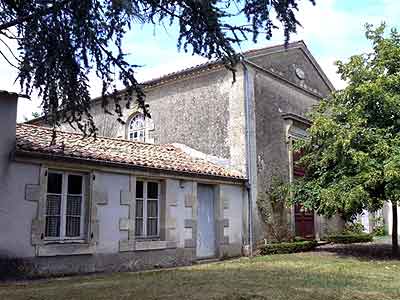 faade du temple de Foussais-Payre