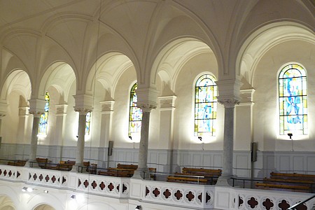 alle latrale du temple de St tienne