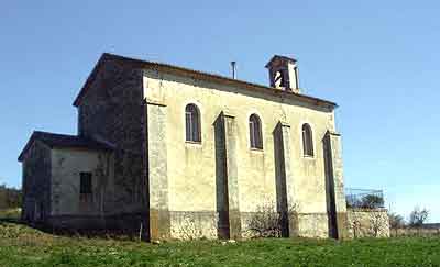 vue latrale du temple EREI de Saint Just