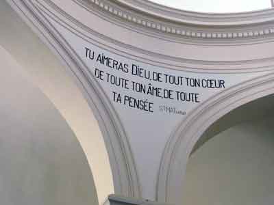 vue intrieure du temple de Taulignan